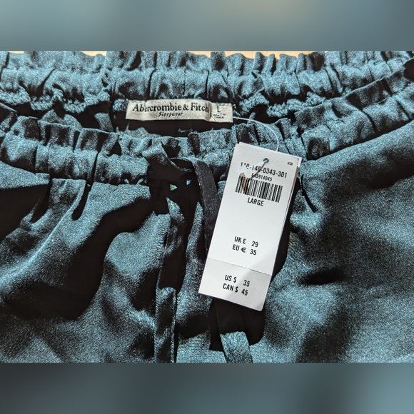 Dark green satin sleep set (shorts and tank top) - Picture 6 of 7